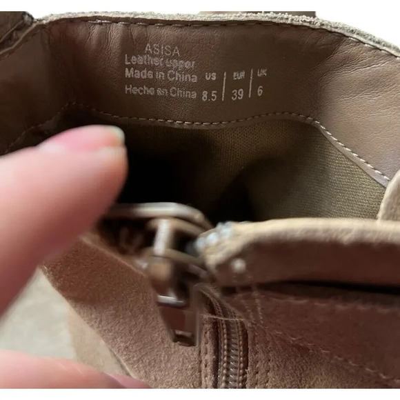 Crown Vintage Asisa Tan Suede Leather Triple Buckle Moto Boots Size 8.5 Women’s - Picture 6 of 8